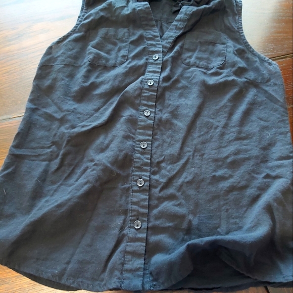 Lapis sleeveless blouse w/ ruffled neck - Picture 2 of 5